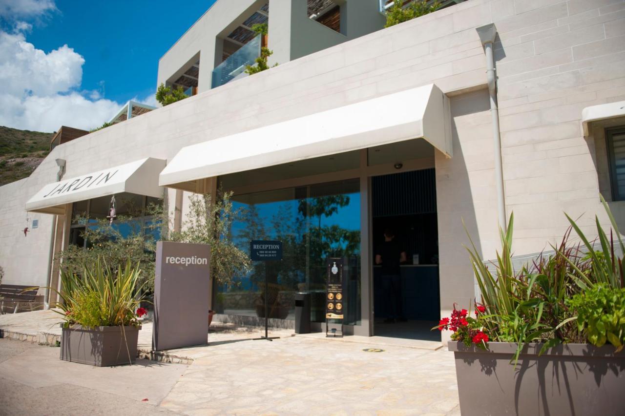 Folie Marine Club Hotel Jal