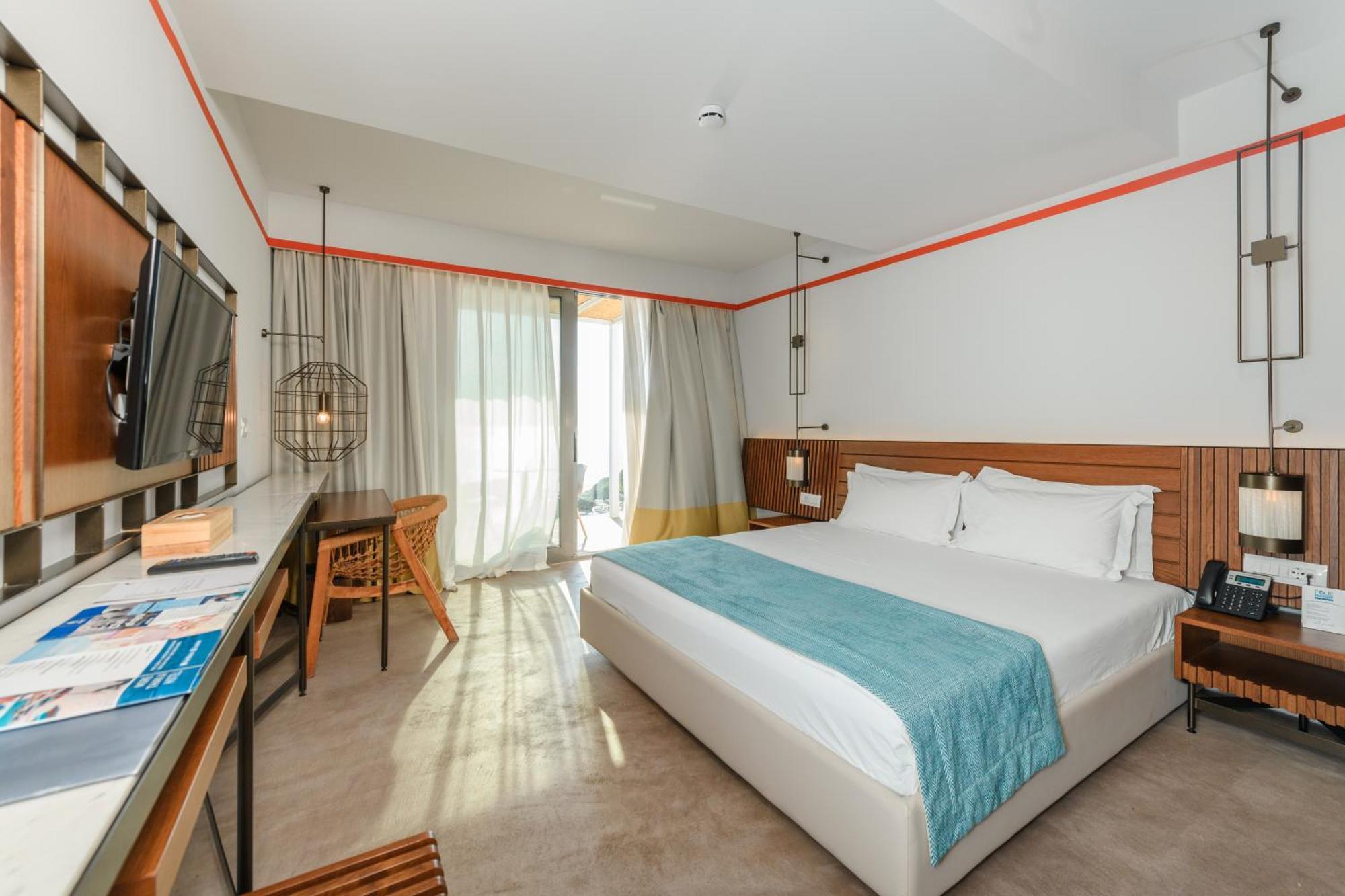 Folie Marine Club Hotel Jal