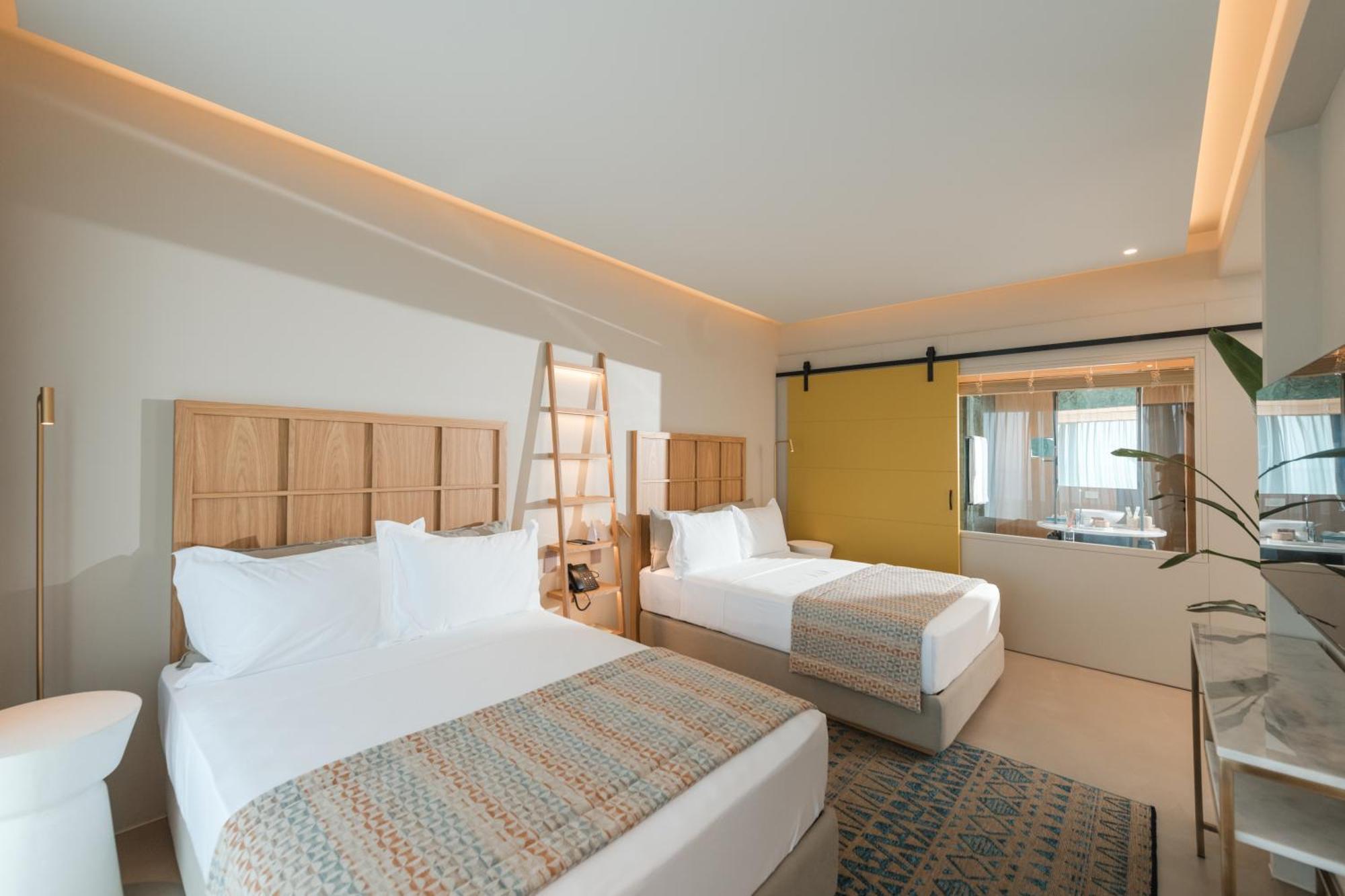 Folie Marine Club 5*