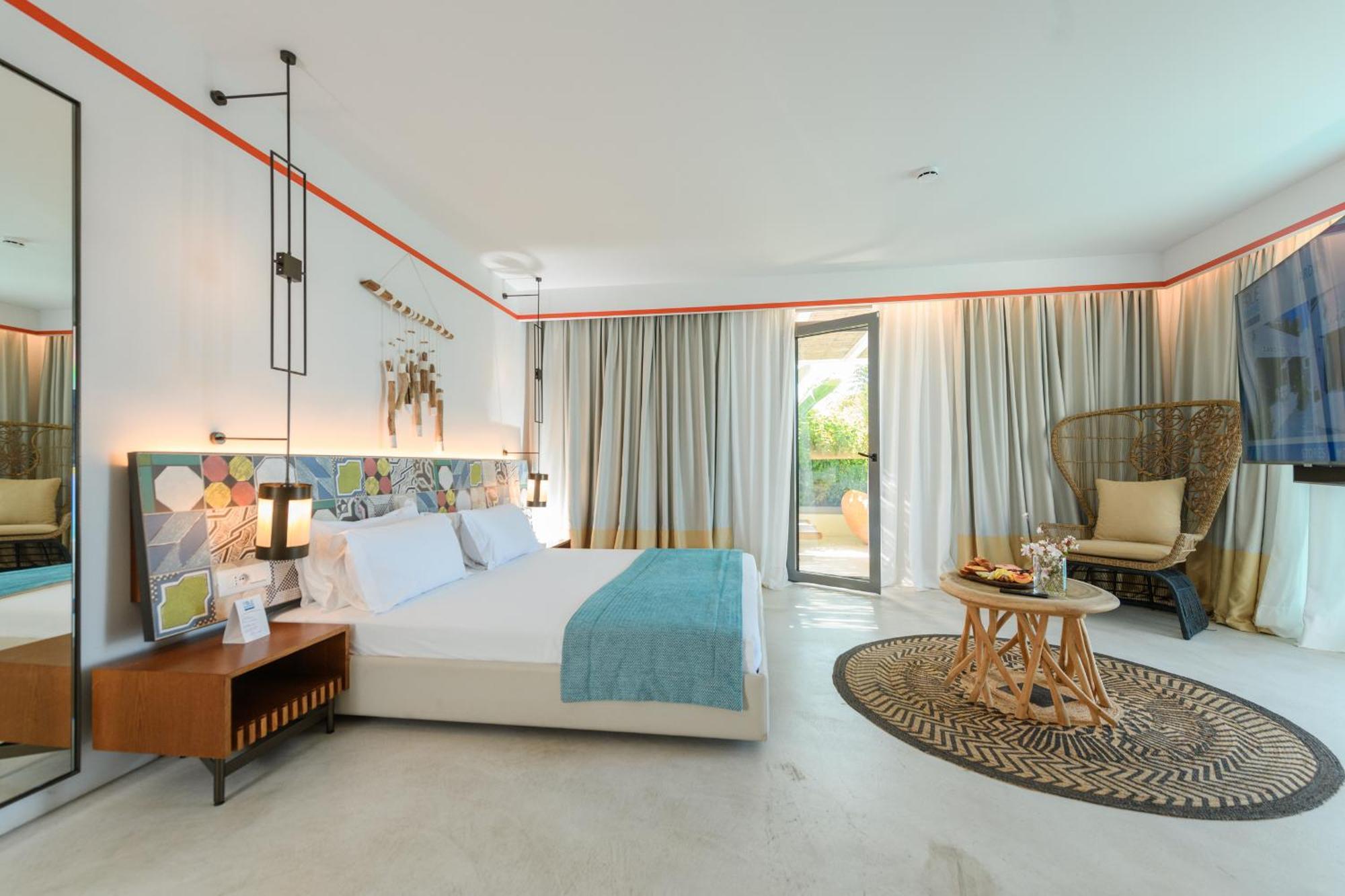 Folie Marine Club Hotel Jal