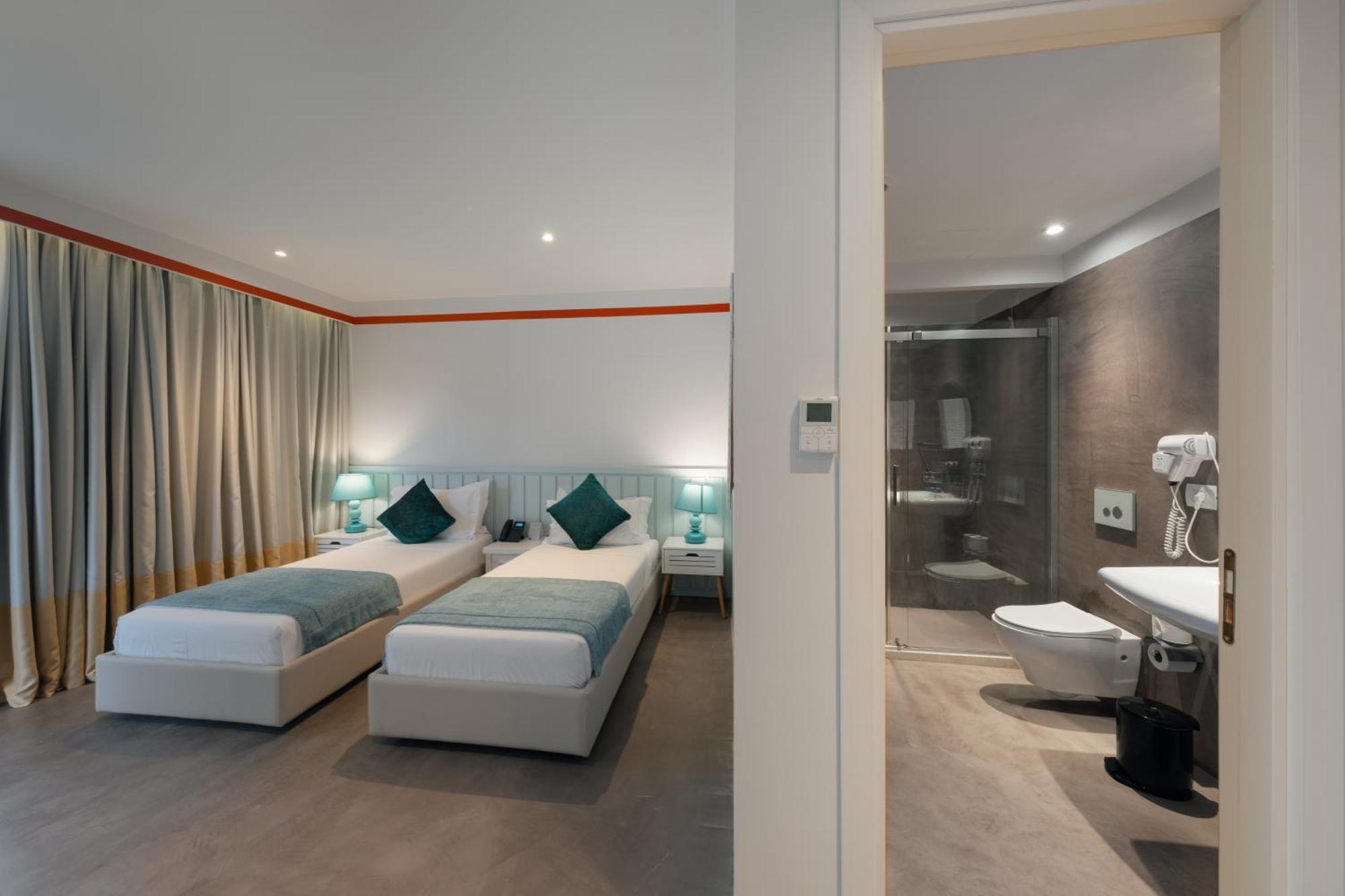 Hotell Folie Marine Club